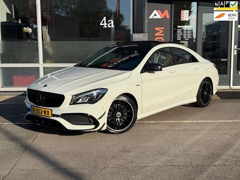 Wit Gebruikt 2018 Mercedes CLA45 AMG Sedan | € 24.950 - Afbeelding 1/4