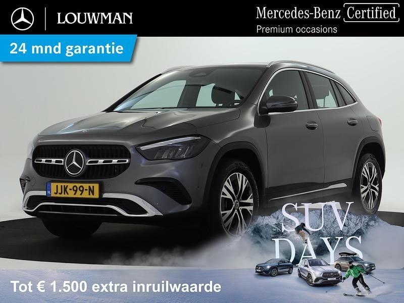 Berggrijs metaalkleur metallic Gebruikt 2024 Mercedes GLA250 Luxury SUV | € 44.745 (Eerlijke prijs) - Afbeelding 1/4