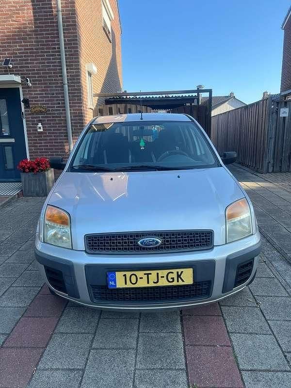 Grijs Gebruikt 2006 Ford Fusion Trend MPV | € 3.570 (Goede deal) - Afbeelding 1/4