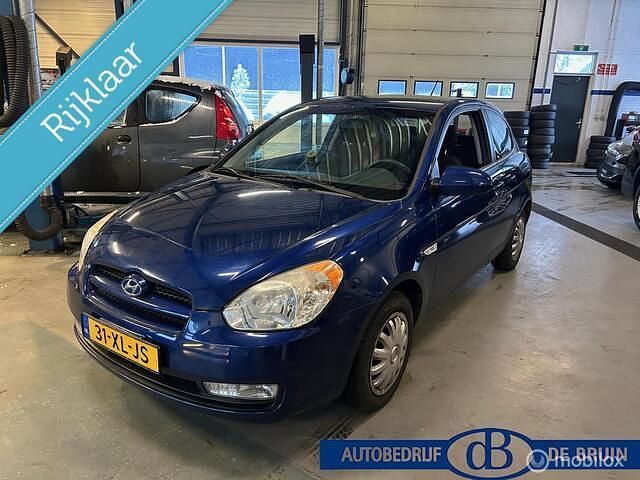 Blauw Occasion 2007 Hyundai Accent Dynamiq Hatchback | € 1.750 - Afbeelding 1/4
