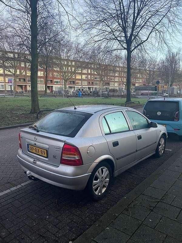 Occasion Opel Astra Sport 101 PK (74 kW) 1999 Zilver Hatchback