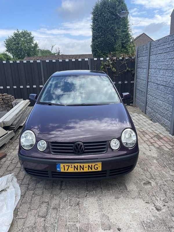 Gebruikt 2004 VW Polo Sedan | € 650 (Eerlijke prijs) - Afbeelding 1/4