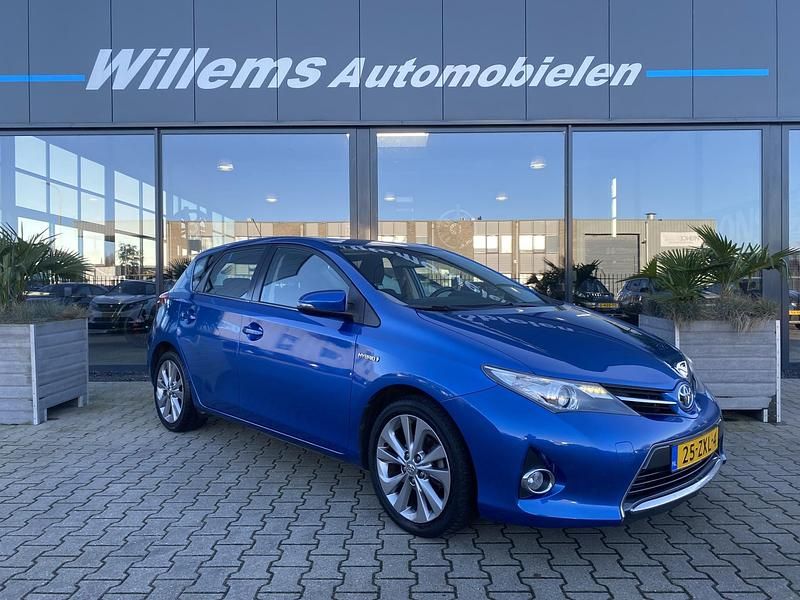 Occasion Toyota Auris 101 PK (74 kW) 2013 Blauw Hatchback