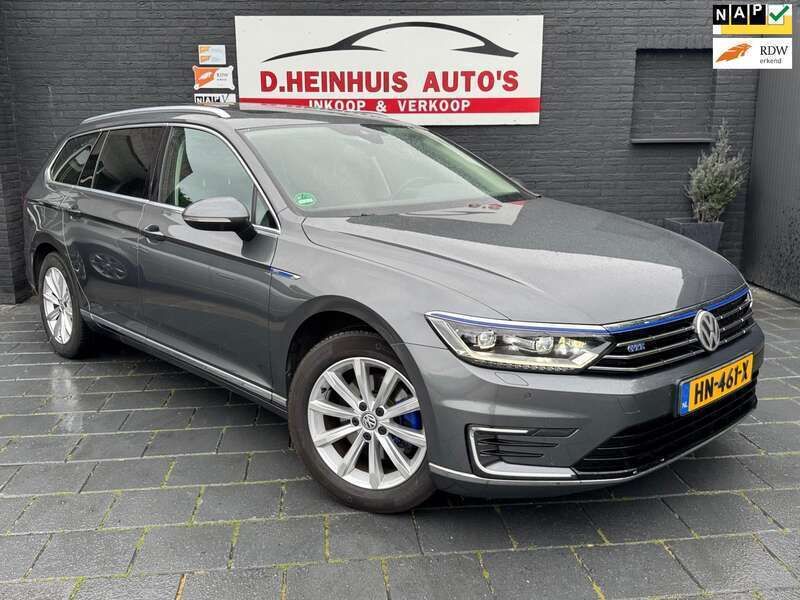 Grijs Gebruikt 2015 VW Passat Highline Stationwagen | € 9.450 (Goede deal) - Afbeelding 1/4