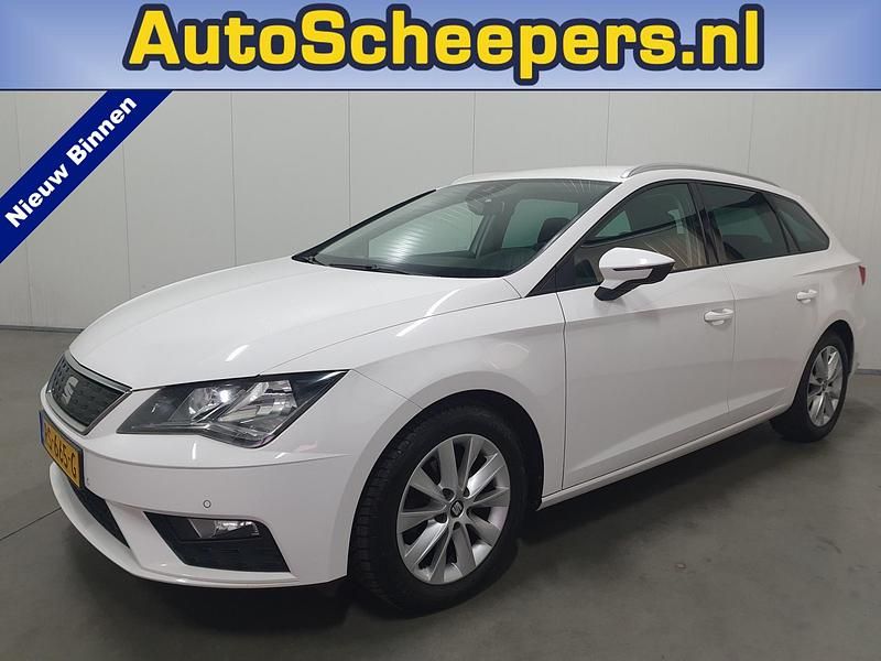Wit Gebruikt 2018 Seat Leon Business Stationwagen | € 15.995 (Eerlijke prijs) - Afbeelding 1/4
