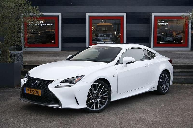 Wit Gebruikt 2018 Lexus RC300h Sport Line Coupé | € 34.900 - Afbeelding 1/4