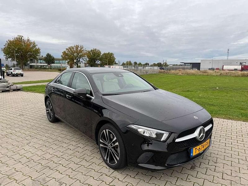 Zwart Gebruikt 2020 Mercedes A250 Sedan | € 27.500 (Eerlijke prijs) - Afbeelding 1/4