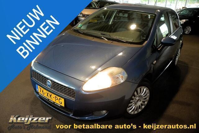 Blauw Gebruikt 2007 Fiat Grande Punto Dynamic Hatchback | € 2.950 (Iets duurder) - Afbeelding 1/4