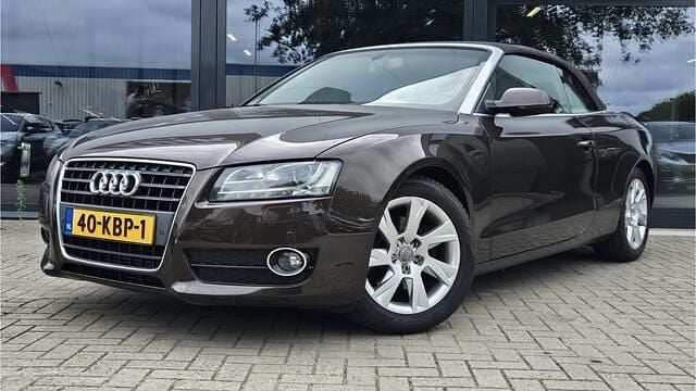 Bruin Gebruikt 2009 Audi A5 Cabriolet Proline Cabriolet | € 9.900 (Eerlijke prijs) - Afbeelding 1/4