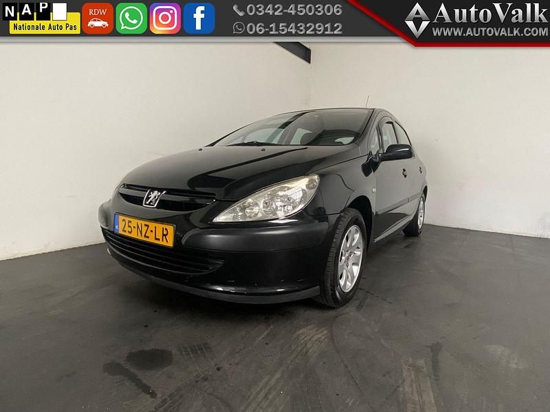Zwart Gebruikt 2004 Peugeot 307 Hatchback | € 1.949 (Eerlijke prijs) - Afbeelding 1/4