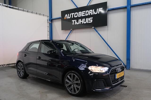 Blauw (metallic) Occasion 2020 Audi A1 Sportback Hatchback | € 18.900 (Eerlijke prijs) - Afbeelding 1/4