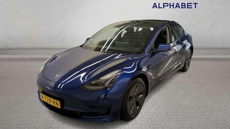 Blauw Gebruikt 2021 Tesla Model 3 Standard Range Sedan | € 22.900 (Eerlijke prijs) - Afbeelding 1/4