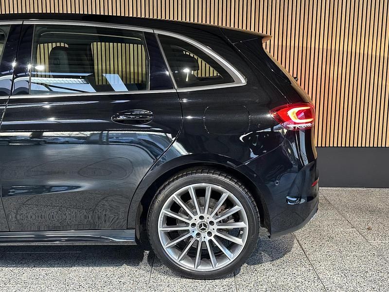 Occasion Mercedes B250 Business 218 PK (160 kW) 2022 Zwart MPV