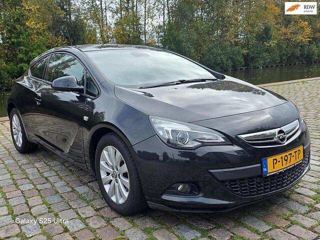 Zwart Gebruikt 2012 Opel Astra GTC Sport Hatchback | € 5.999 (Eerlijke prijs) - Afbeelding 1/4