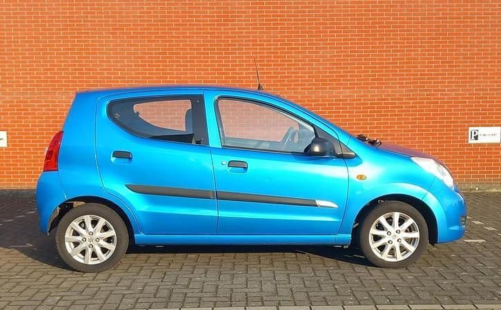 Occasion Suzuki Alto 68 PK (50 kW) 2014 Blauw, metallic lak Hatchback