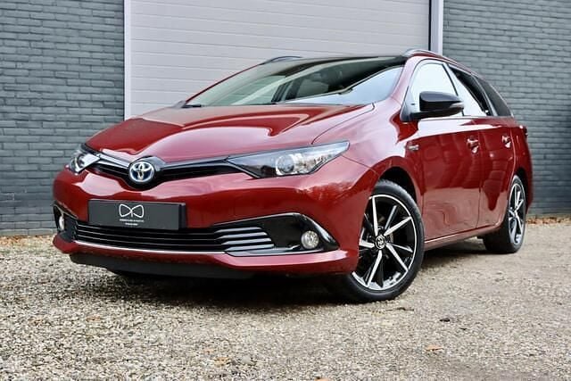 Rood Gebruikt 2018 Toyota Auris Touring Sports Stationwagen | € 18.950 (Eerlijke prijs) - Afbeelding 1/3