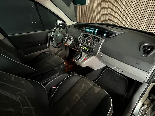 Occasion Renault Scénic II Expression 135 PK (99 kW) 2004 Grijs (metallic) MPV