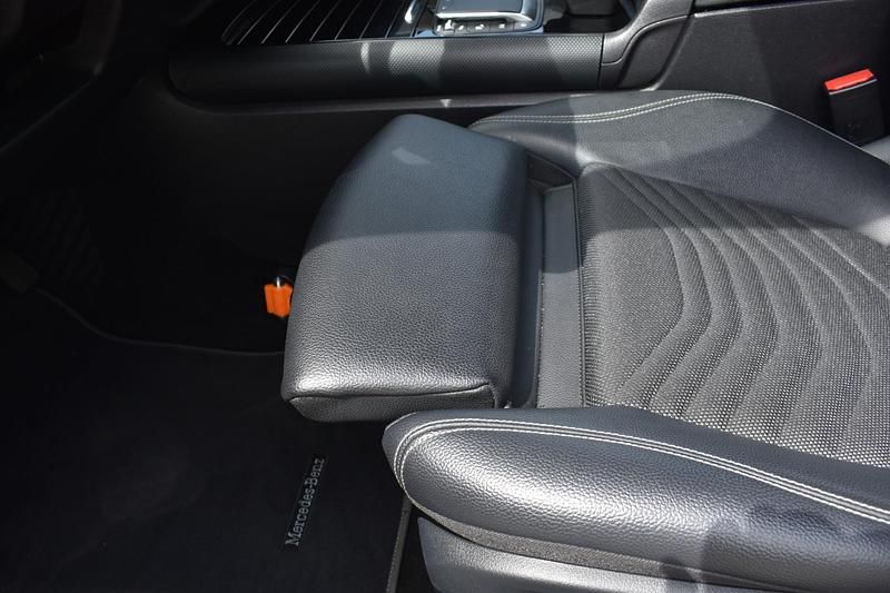 Occasion Mercedes B180 Business 136 PK (100 kW) 2019 Grijs MPV