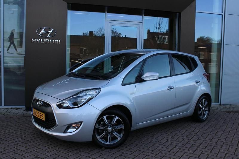 Zilver Gebruikt 2017 Hyundai ix20 GO! Hatchback | € 12.900 (Eerlijke prijs) - Afbeelding 1/4