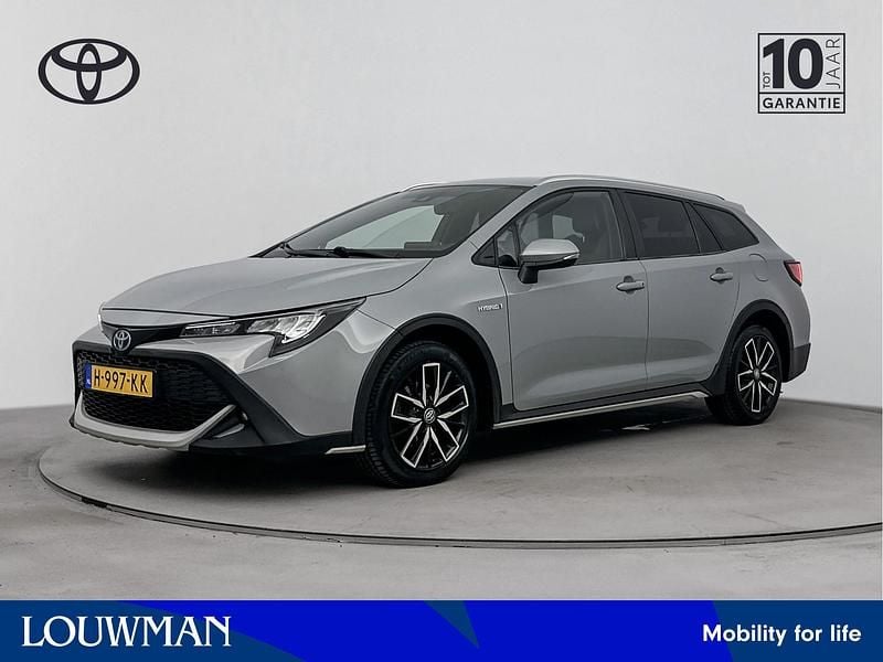 Grijs, metallic lak Gebruikt 2020 Toyota Corolla Edition Stationwagen | € 19.980 (Eerlijke prijs) - Afbeelding 1/4