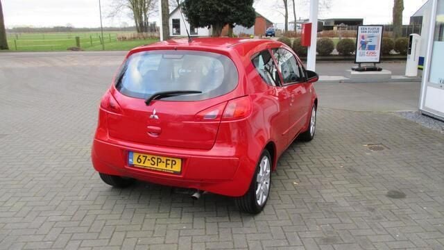 Occasion Mitsubishi Colt 95 PK (69 kW) 2006 Rood Hatchback
