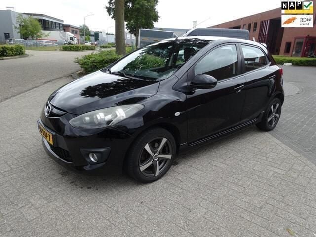 Zwart Gebruikt 2009 Mazda 2 Hatchback | € 4.950 (Eerlijke prijs) - Afbeelding 1/4
