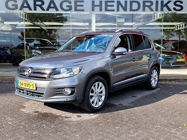 Grijs Gebruikt 2012 VW Tiguan Sport SUV | € 9.445 (Eerlijke prijs) - Afbeelding 1/4