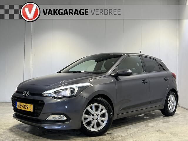 Grijs Occasion 2017 Hyundai i20 GO! Hatchback | € 7.940 (Eerlijke prijs) - Afbeelding 1/4