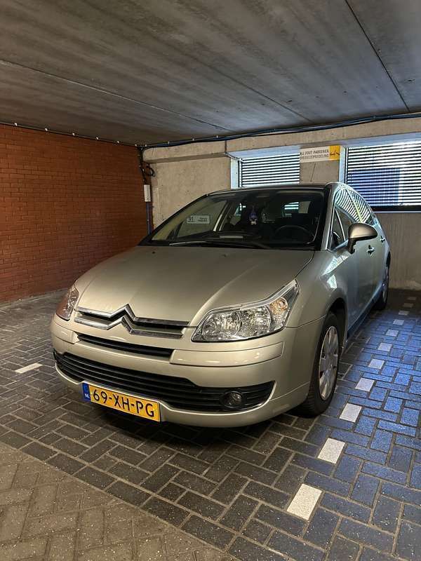 Grijs Gebruikt 2007 Citroën C4 Hatchback | € 1.850 (Eerlijke prijs) - Afbeelding 1/4