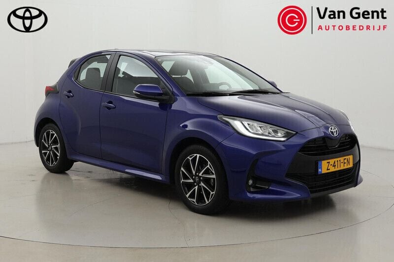 Blauw Gebruikt 2024 Toyota Yaris Hatchback | € 23.499 (Eerlijke prijs) - Afbeelding 1/4