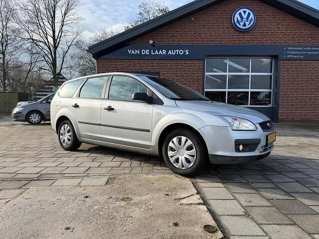 Grijs Occasion 2006 Ford Focus Stationwagen | € 1.650 (Goede deal) - Afbeelding 1/4