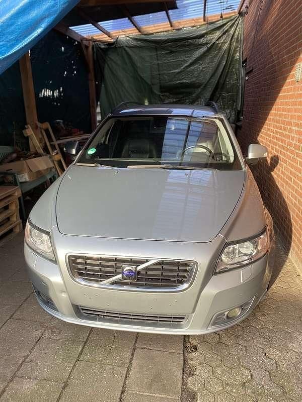 Grijs Gebruikt 2010 Volvo V50 Stationwagen | € 1.000 (Super prijs) - Afbeelding 1/4