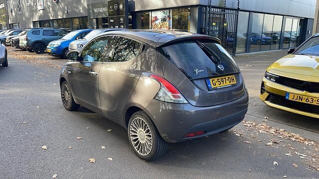 Occasion Lancia Ypsilon Platinum 86 PK (63 kW) 2012 Grijs Hatchback