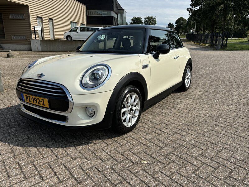 Wit Gebruikt 2016 Mini Cooper D Business Hatchback | € 9.945 - Afbeelding 1/4