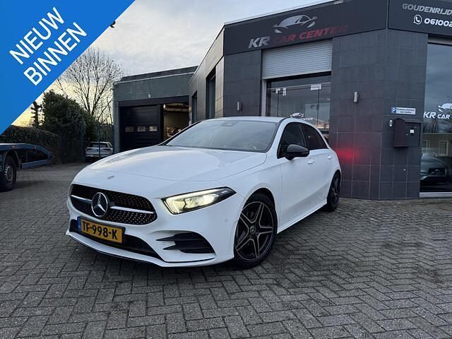 Wit Occasion 2018 Mercedes A200 AMG Hatchback | € 18.799 (Goede deal) - Afbeelding 1/4