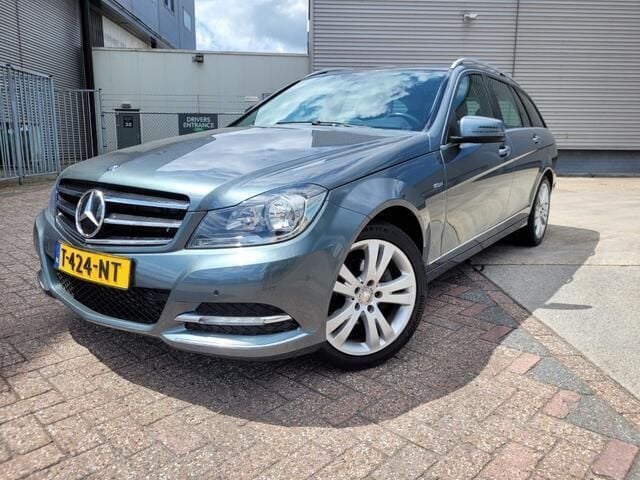 Grijs, metallic lak Gebruikt 2012 Mercedes C180 Avantgarde Stationwagen | € 11.500 (Eerlijke prijs) - Afbeelding 1/4