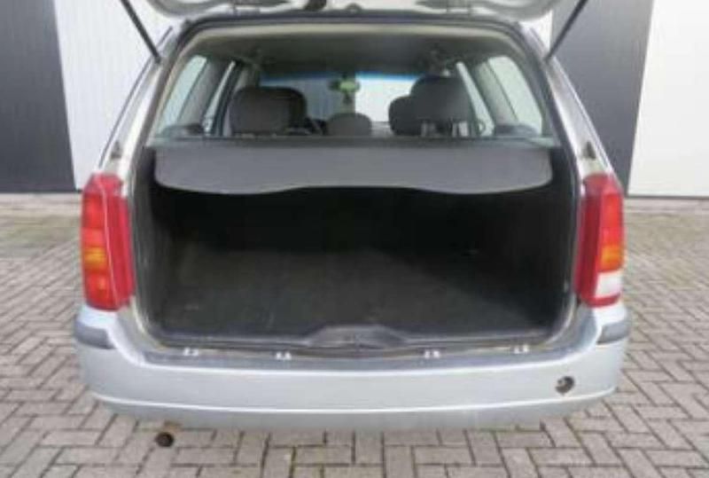 Occasion Ford Focus 101 PK (74 kW) 2004 Grijs Stationwagen