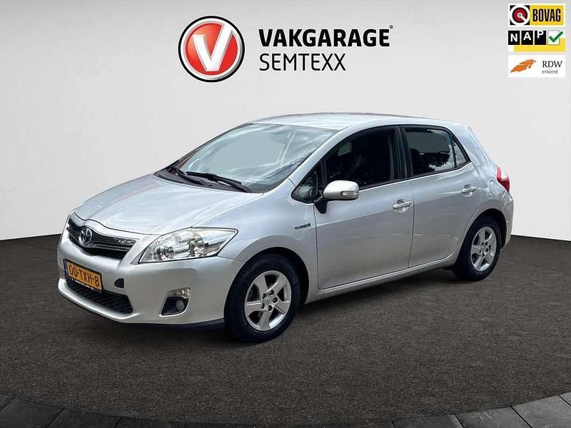 Grijs Gebruikt 2012 Toyota Auris Hybrid Hatchback | € 6.850 (Goede deal) - Afbeelding 1/4