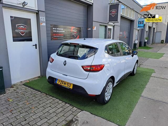 Wit Gebruikt 2014 Renault Clio IV Expression Hatchback | € 5.750 (Goede deal) - Afbeelding 1/4