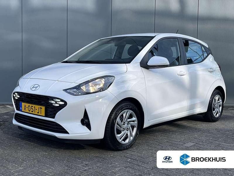 Wit Gebruikt 2024 Hyundai i10 Comfort Hatchback | € 15.900 (Goede deal) - Afbeelding 1/4