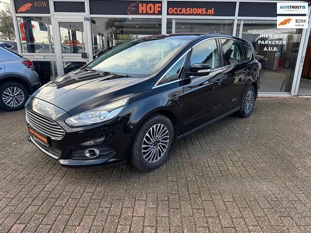 Zwart Gebruikt 2019 Ford S-MAX Titanium MPV | € 17.950 (Goede deal) - Afbeelding 1/4