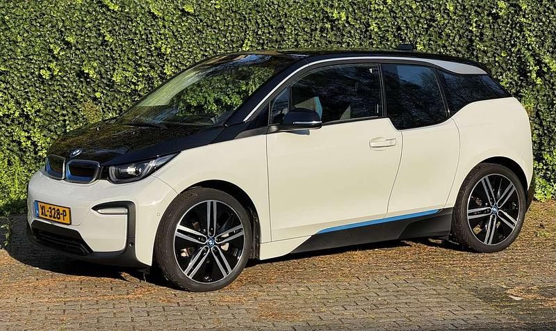 Wit Gebruikt 2019 BMW i3 Basis Hatchback | € 15.950 (Eerlijke prijs) - Afbeelding 1/4