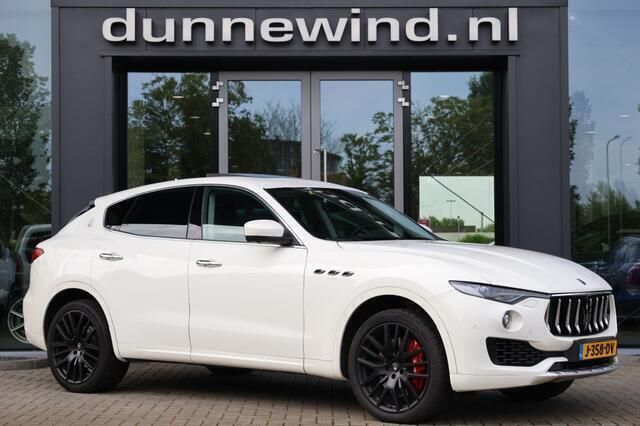 Wit Gebruikt 2016 Maserati Levante GranLusso SUV | € 44.950 (Iets duurder) - Afbeelding 1/4