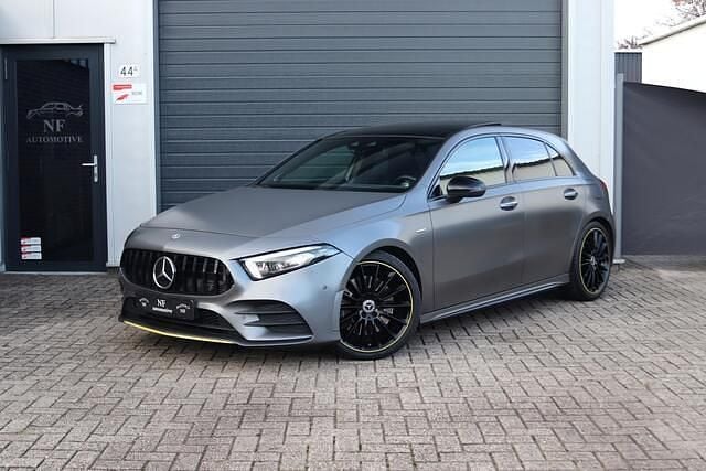 Grijs Gebruikt 2018 Mercedes A250 AMG line Hatchback | € 27.950 (Iets duurder) - Afbeelding 1/4