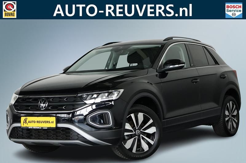 Zwart Gebruikt 2023 VW T-Roc Move SUV | € 24.900 (Eerlijke prijs) - Afbeelding 1/4