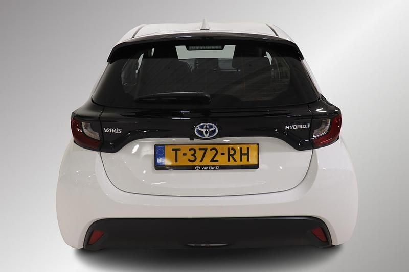 Occasion Toyota Yaris Hybrid Active 116 PK (85 kW) 2023 Wit Hatchback
