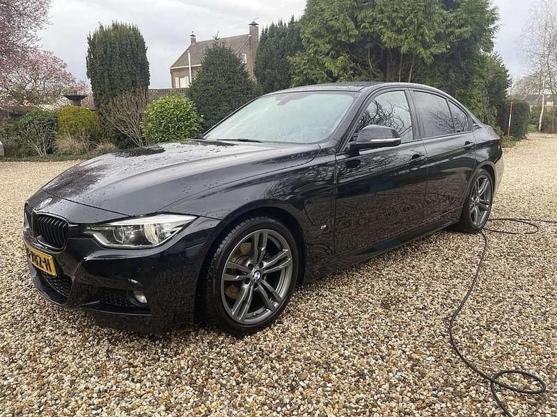 Occasion BMW 330 184 PK (135 kW) 2016 Zwart Sedan