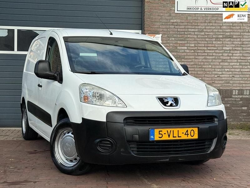 Wit Gebruikt 2011 Peugeot Partner Van | € 2.940 (Goede deal) - Afbeelding 1/4