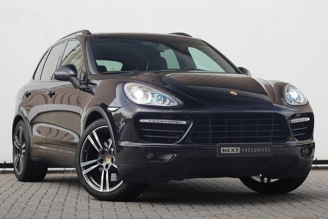 Zwart Gebruikt 2013 Porsche Cayenne Turbo SUV | € 59.500 - Afbeelding 1/4