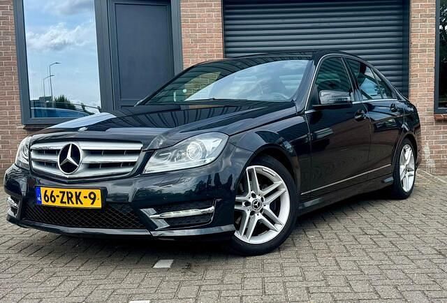 Zwart Gebruikt 2013 Mercedes C180 Avantgarde Sedan | € 10.950 (Eerlijke prijs) - Afbeelding 1/4